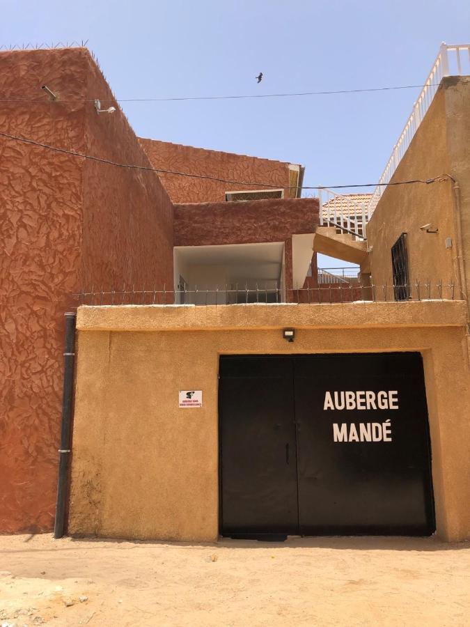 Auberge Mande 萨利波图尔 外观 照片